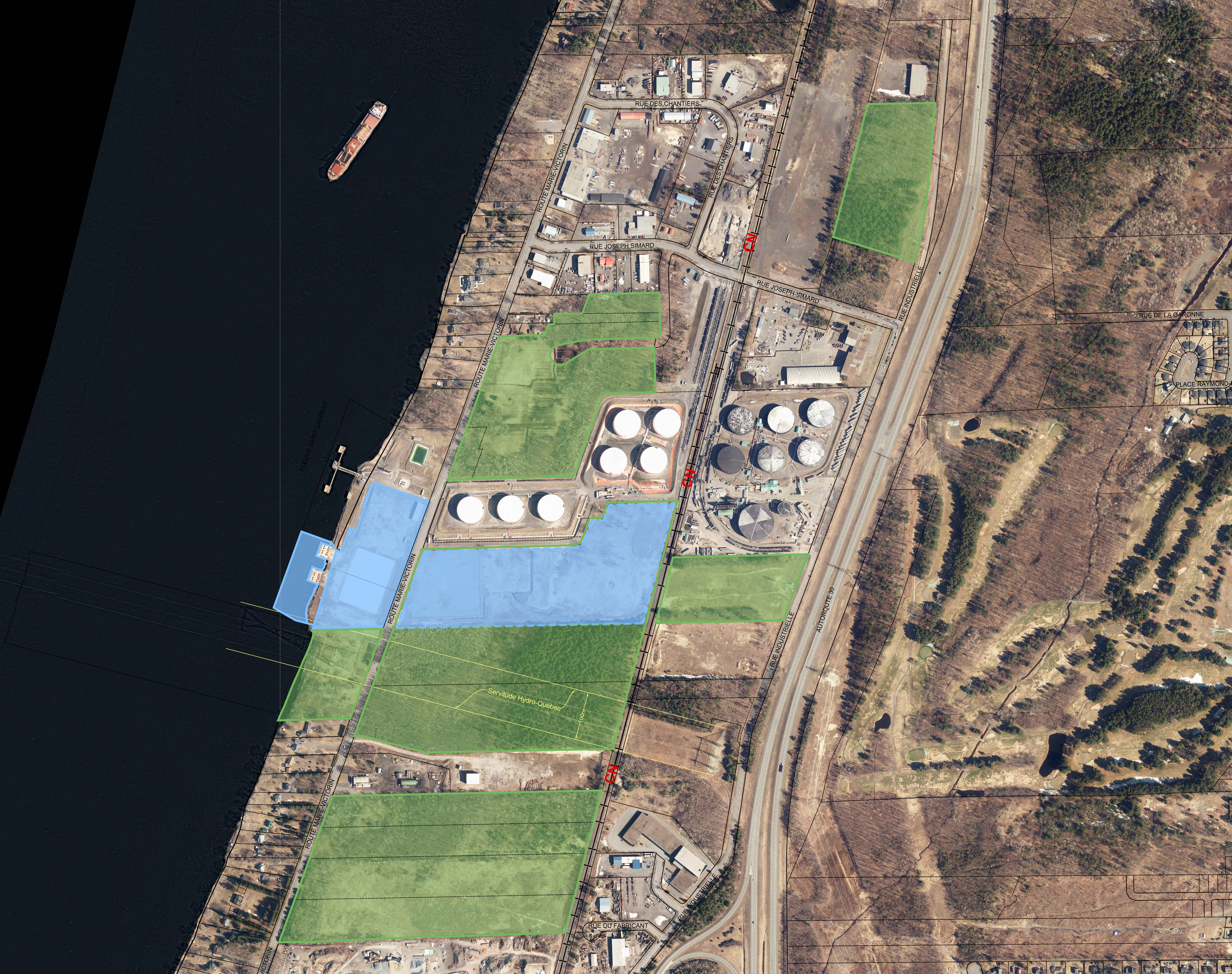 Complexe industrialo-portuaire - terrains disponibles en vert (terrains utilisés par QSL en bleu)